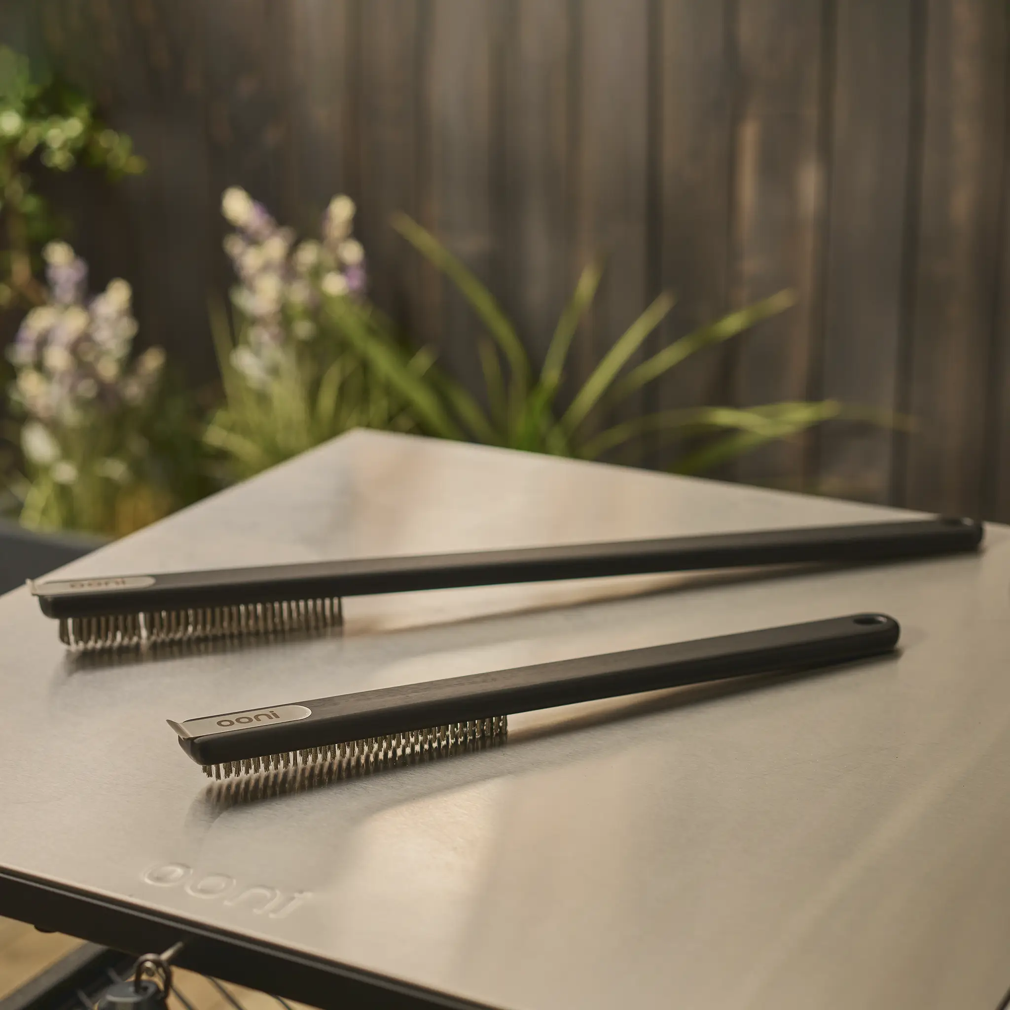 Ooni Pizza Oven Brush and Turning Peel Bundle - Image 6